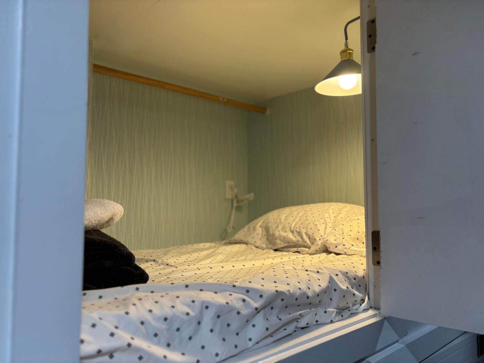 Capsule Hostel Newark Ngoại thất bức ảnh
